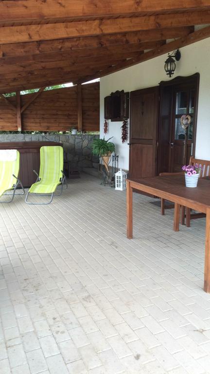 Voeroesmal Vendeghaz Apartment Balatonfured Exterior photo